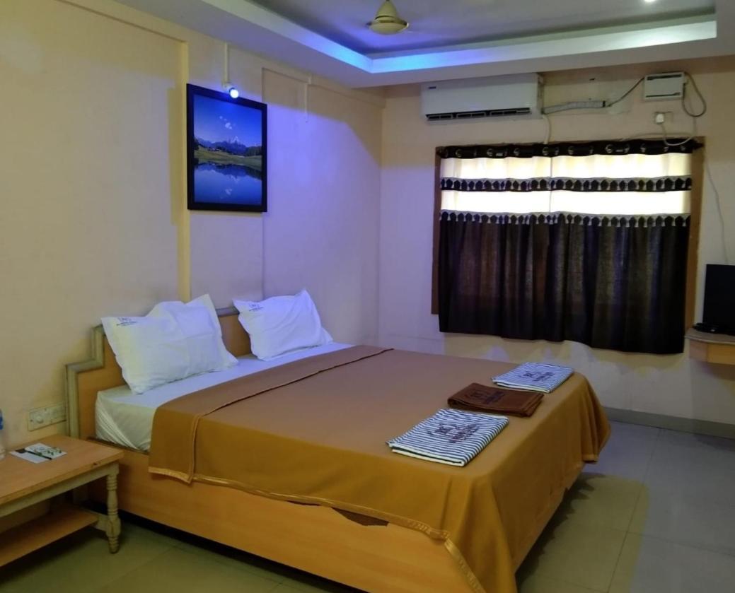 Готель Rajkrishna Residency Attur Екстер'єр фото